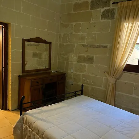 4 Bedroom Holiday With Private Pool & Views Xewkija